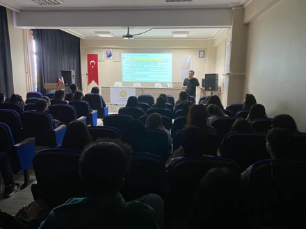 Yüksekokulumuz 2023-2024 Eğitim-Öğreyim Yılı Pazarlama ve Reklamcılık Bölümümüzün Oryantasyon Programı Gerçekleştirildi